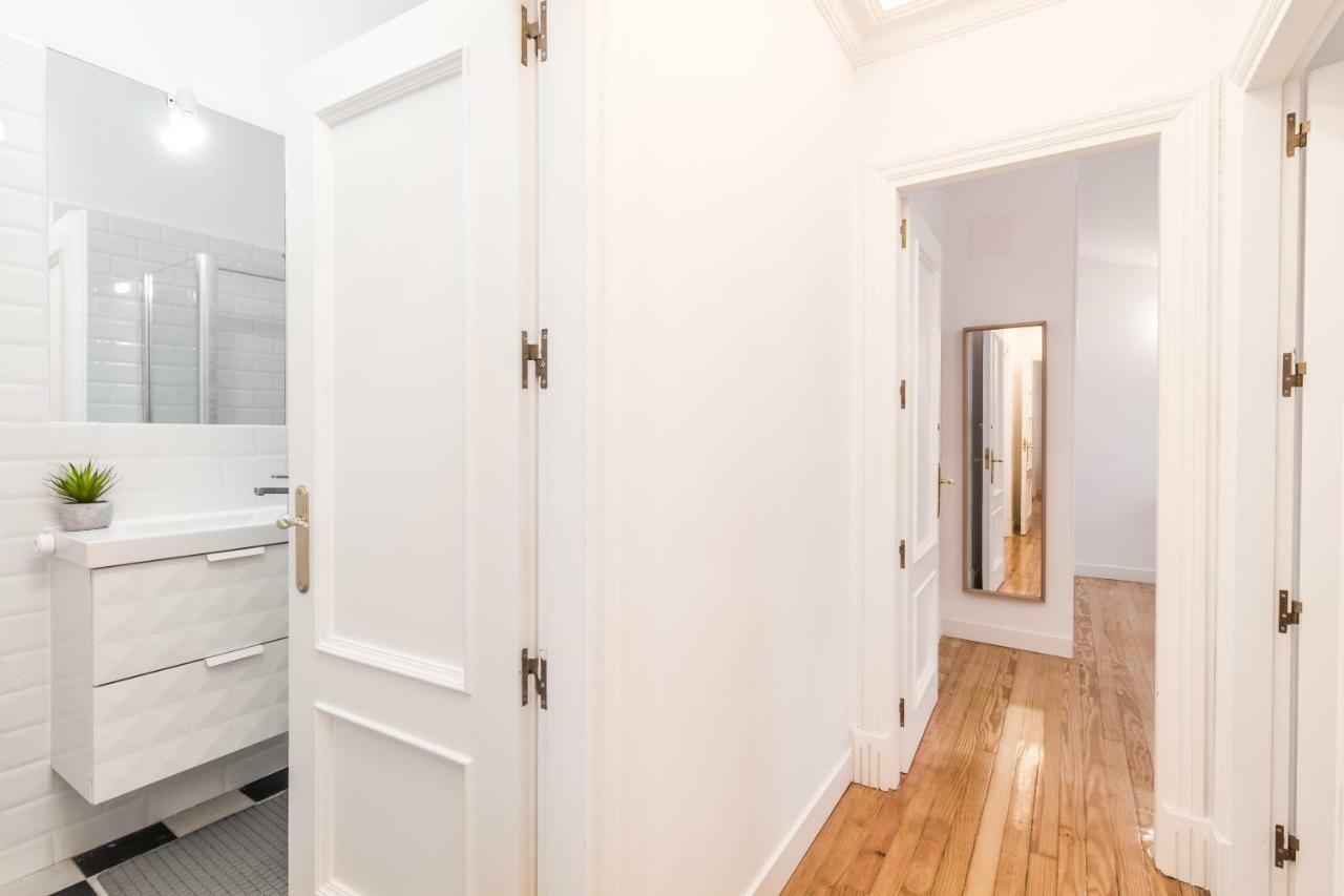 Puerta Del Sol VI Apartment Мадрид Екстериор снимка